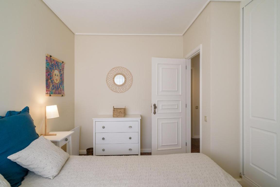 Apa 12 Apartment Ешпиньо Екстериор снимка