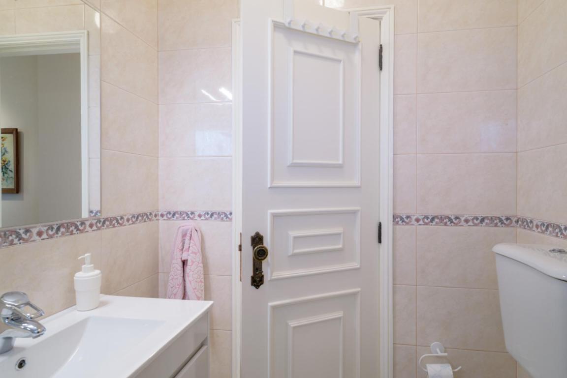 Apa 12 Apartment Ешпиньо Екстериор снимка